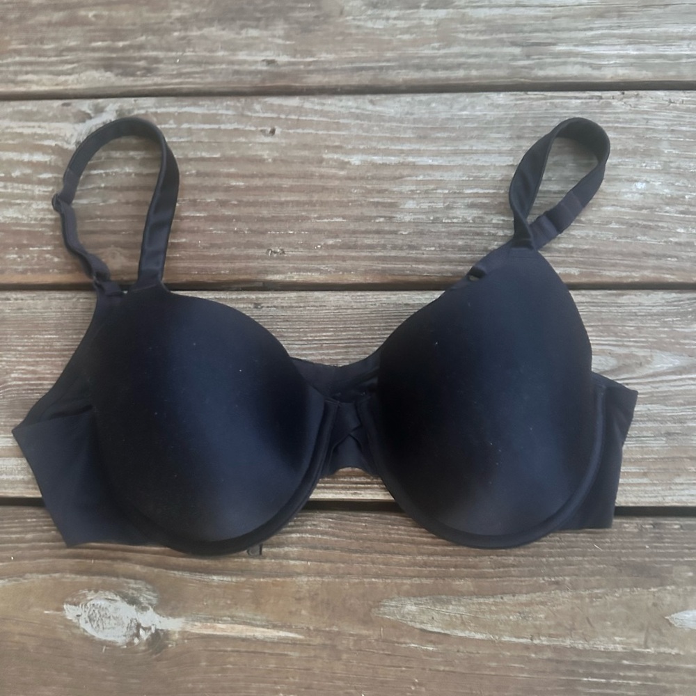 Hanes women's black padded underwire bra size 36C